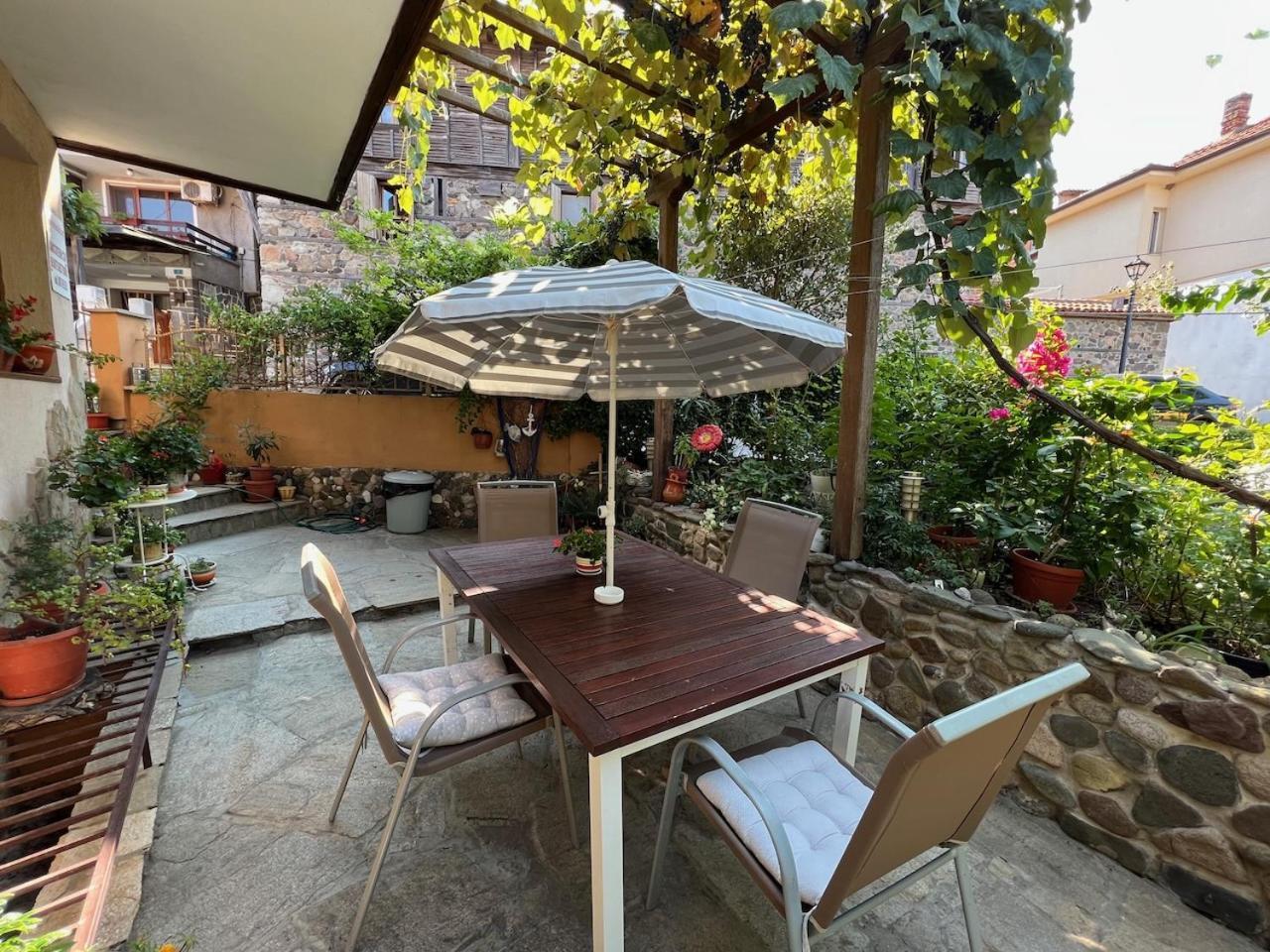 Family Hotel Emilia Sosopol Exterior foto